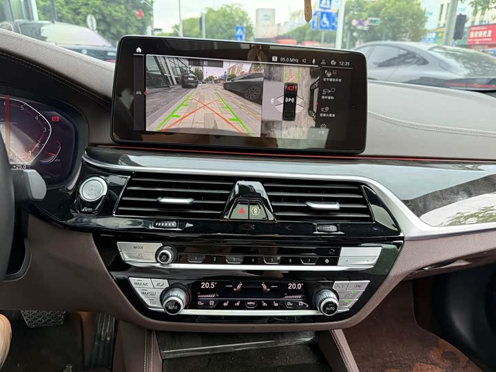 Фото 12 - BMW 5 Series