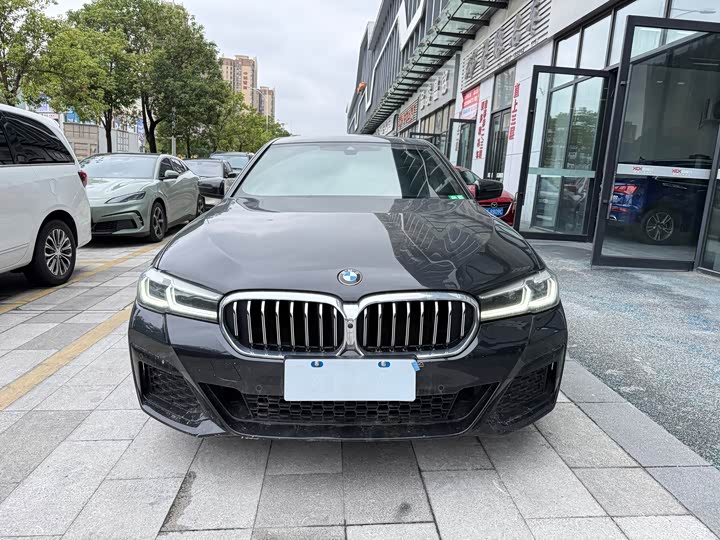 Фото 2 - BMW 5 Series