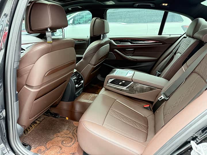 Фото 6 - BMW 5 Series