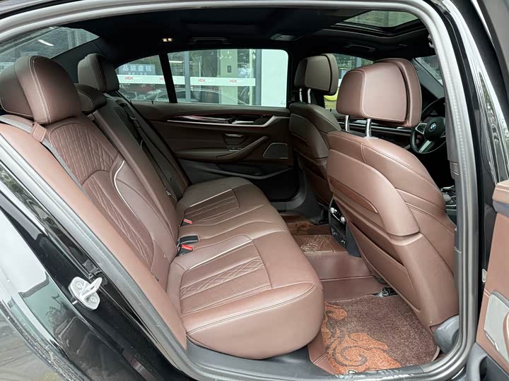 Фото 8 - BMW 5 Series