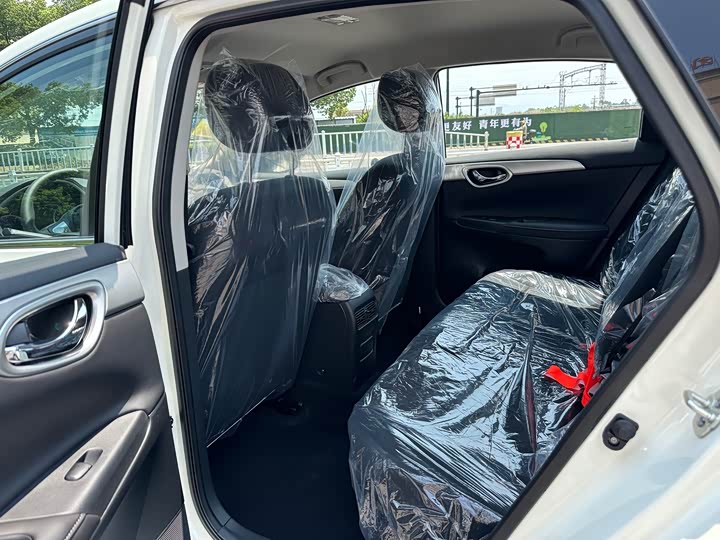 Фото 8 - Nissan Sylphy