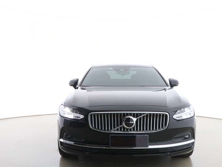 Фото 2 - Volvo S90
