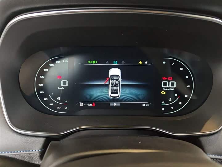 Фото 11 - Roewe RX5