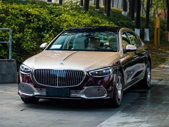 Фото 1 - Mercedes-Benz Maybach S-Class