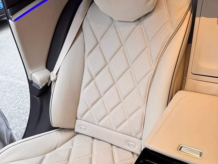 Фото 5 - Mercedes-Benz Maybach S-Class