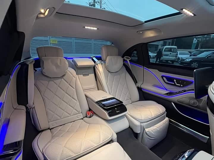 Фото 8 - Mercedes-Benz Maybach S-Class