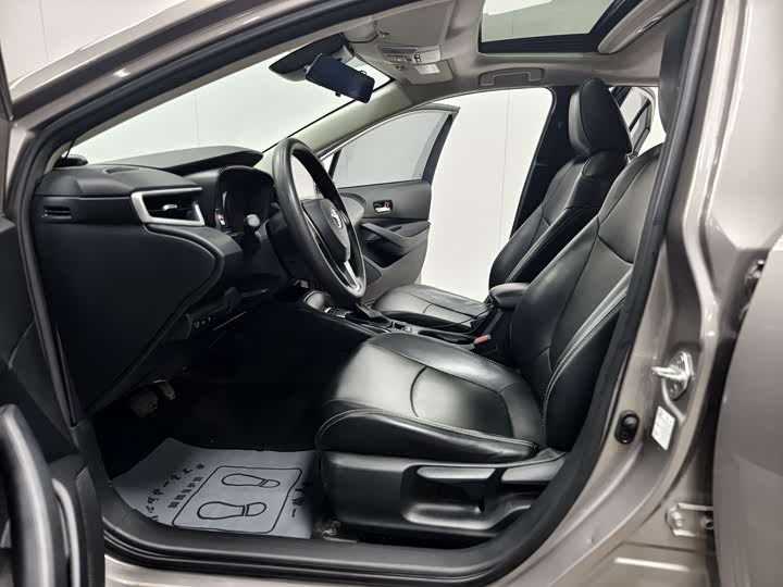 Фото 15 - Toyota Corolla