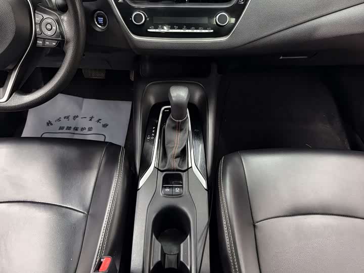 Фото 8 - Toyota Corolla