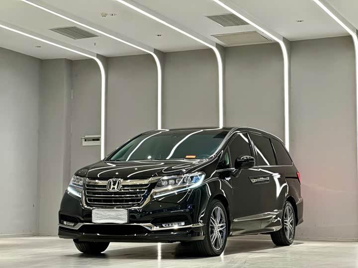 Фото 1 - Honda Elysion