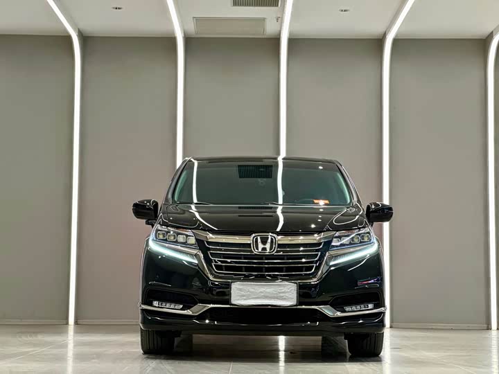 Фото 2 - Honda Elysion