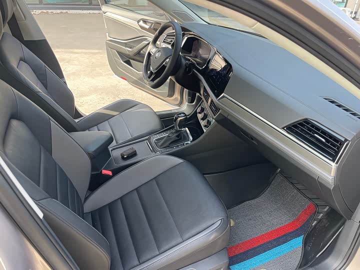 Фото 11 - Volkswagen Sagitar L