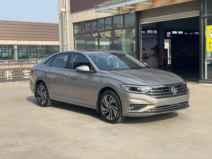 Фото 3 - Volkswagen Sagitar L