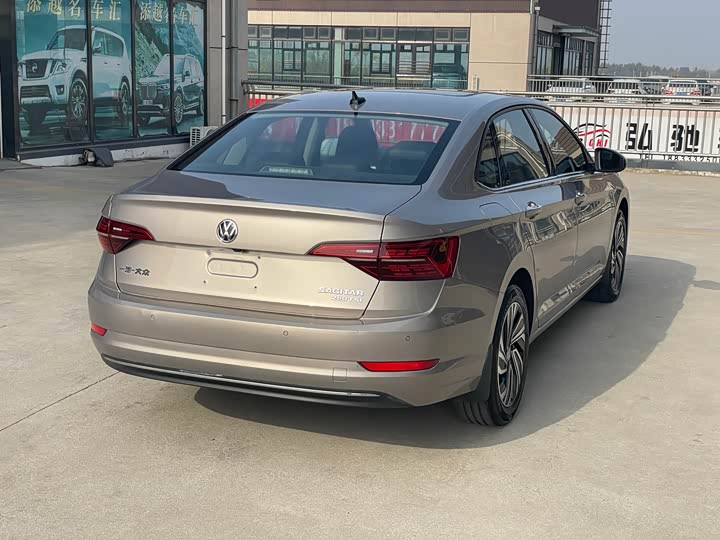 Фото 6 - Volkswagen Sagitar L