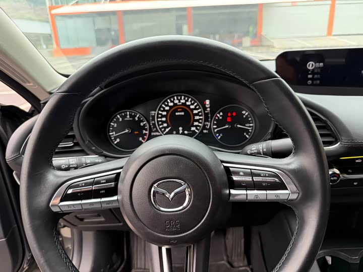 Фото 16 - Mazda 3 (Axela)