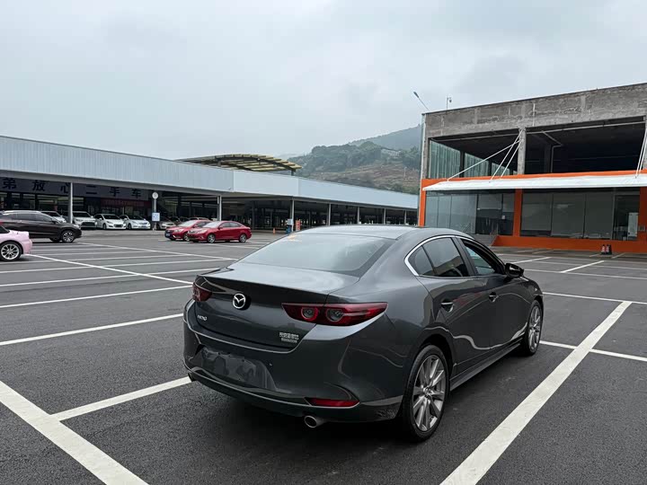 Фото 5 - Mazda 3 (Axela)