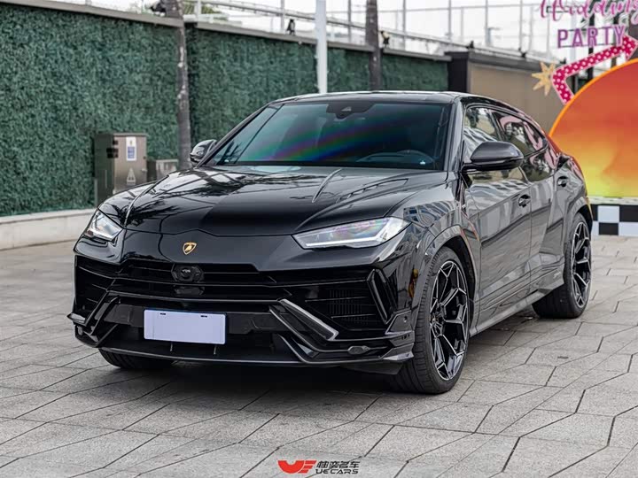 Фото 1 - Lamborghini Urus
