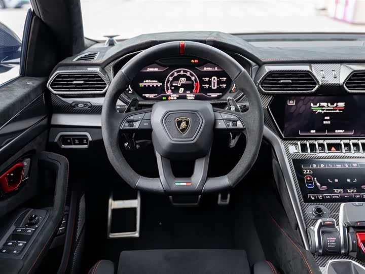 Фото 13 - Lamborghini Urus