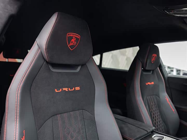 Фото 20 - Lamborghini Urus