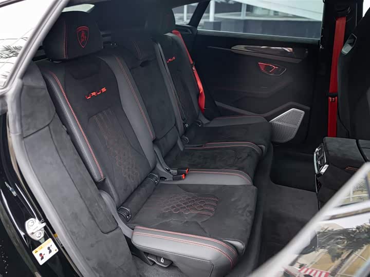 Фото 22 - Lamborghini Urus