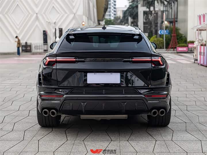 Фото 5 - Lamborghini Urus