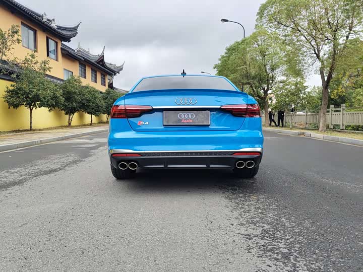 Фото 14 - Audi S4