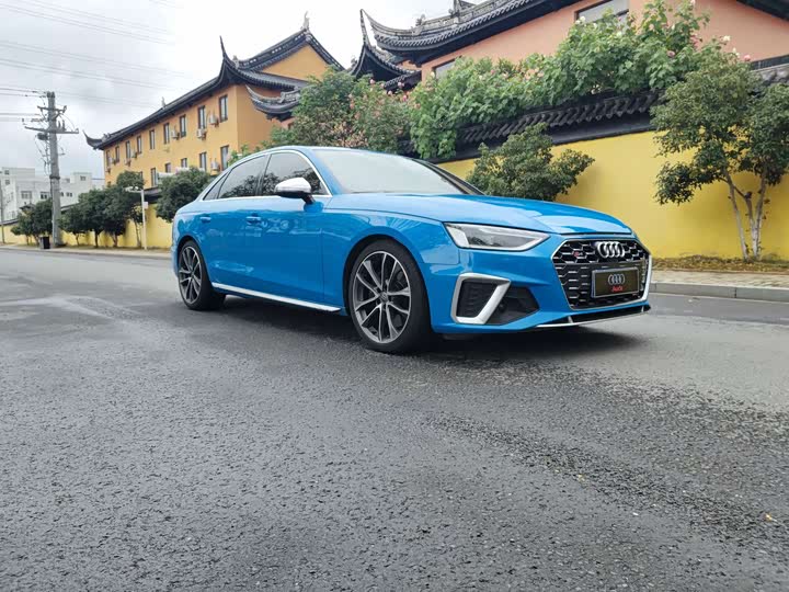 Фото 3 - Audi S4