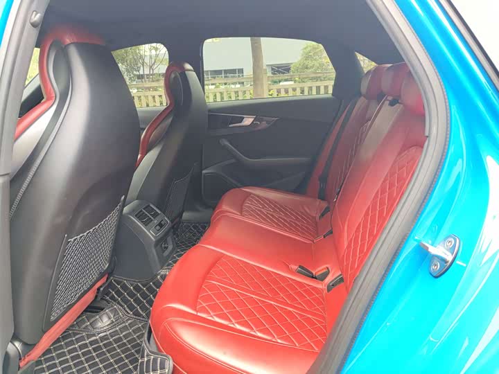 Фото 9 - Audi S4