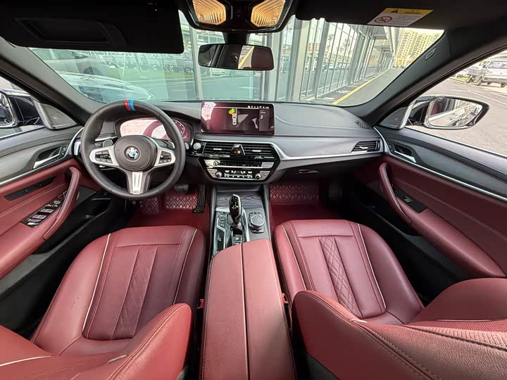 Фото 10 - BMW 5 Series