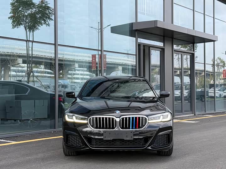 Фото 2 - BMW 5 Series