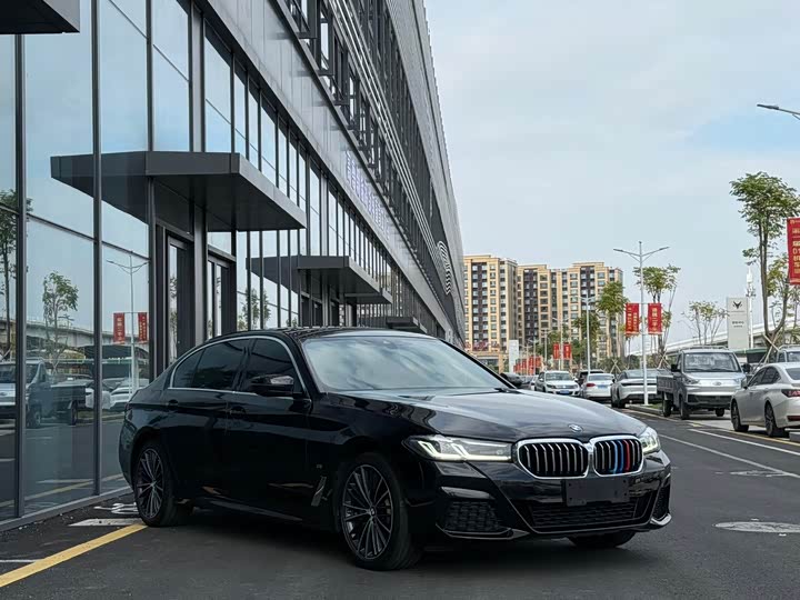 Фото 3 - BMW 5 Series