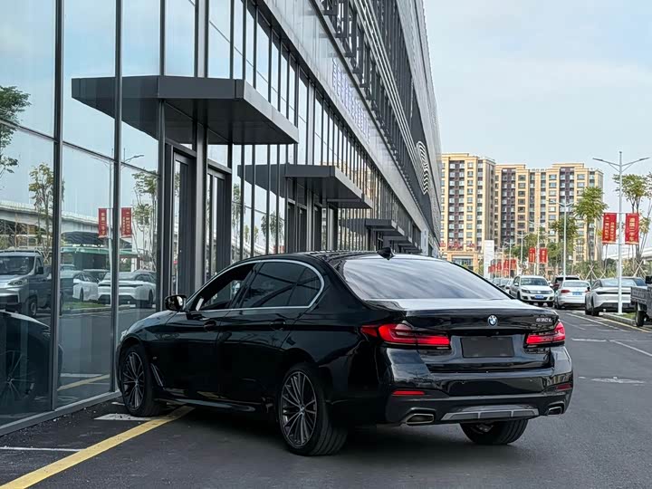 Фото 6 - BMW 5 Series