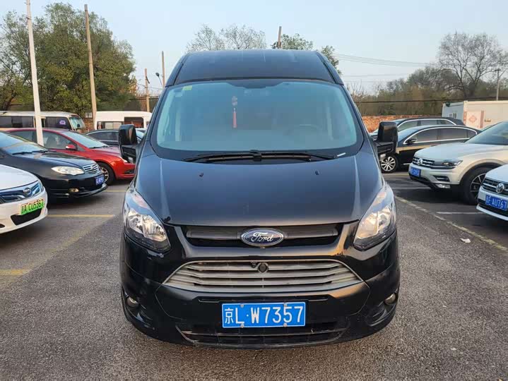 Фото 1 - Ford Transit