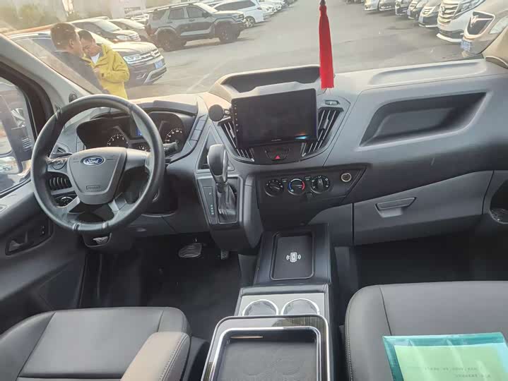 Фото 9 - Ford Transit