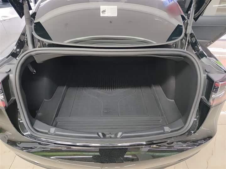 Фото 19 - Tesla Model 3