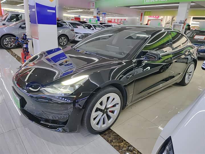 Фото 5 - Tesla Model 3