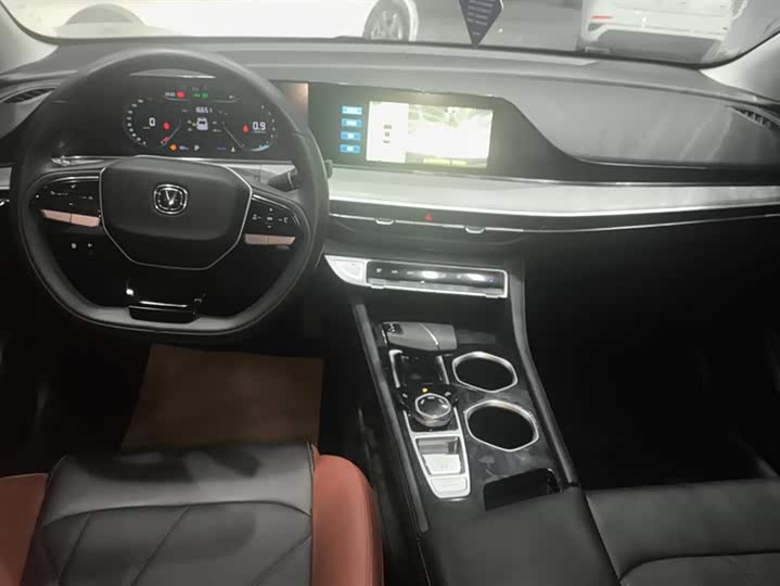 Фото 12 - Changan Eado Plus