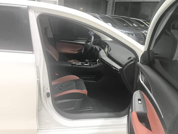 Фото 8 - Changan Eado Plus