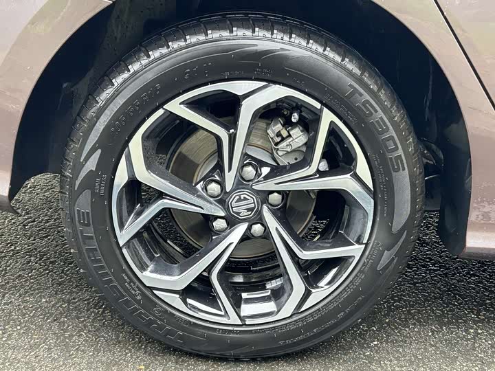 Фото 13 - MG Motor 5