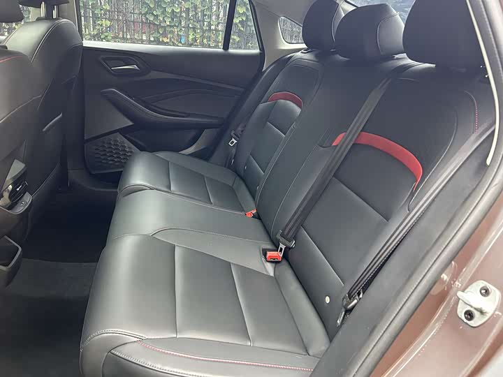 Фото 14 - MG Motor 5