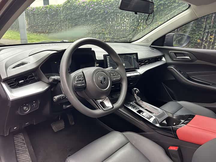 Фото 18 - MG Motor 5