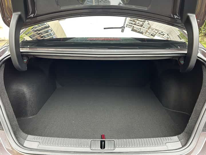 Фото 24 - MG Motor 5