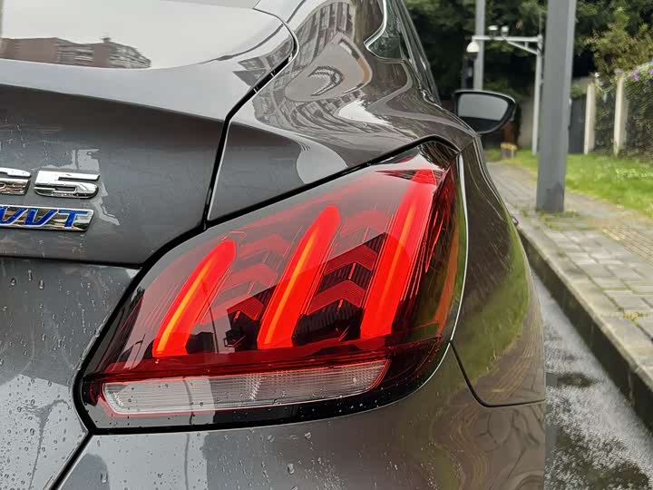 Фото 26 - MG Motor 5