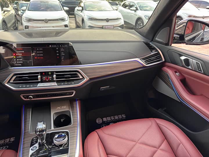 Фото 12 - BMW X5