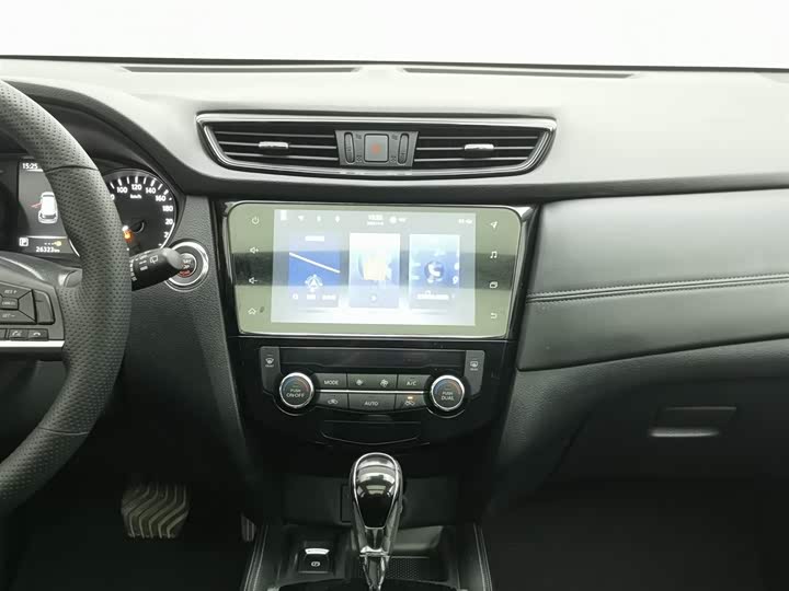 Фото 12 - Nissan X-Trail