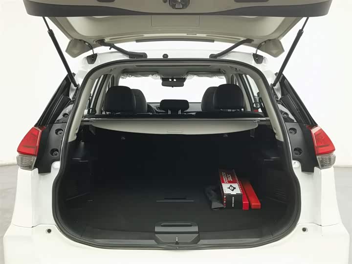 Фото 16 - Nissan X-Trail