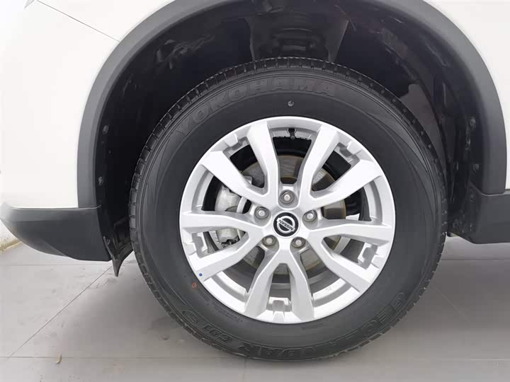 Фото 17 - Nissan X-Trail