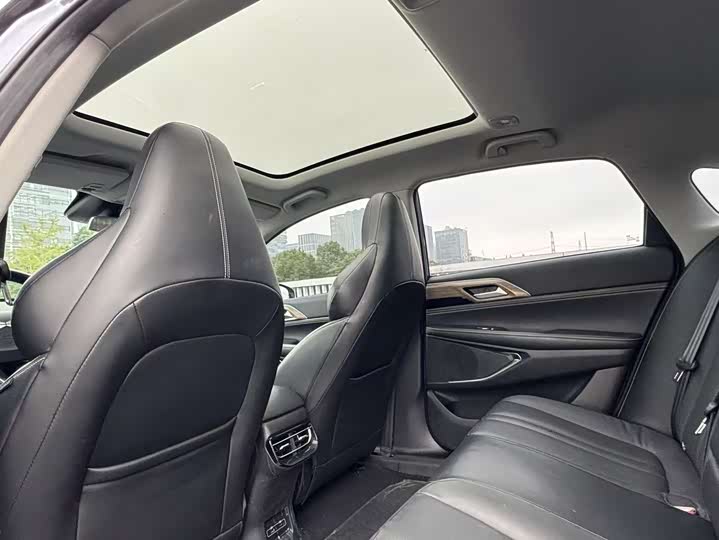 Фото 10 - XPeng P5