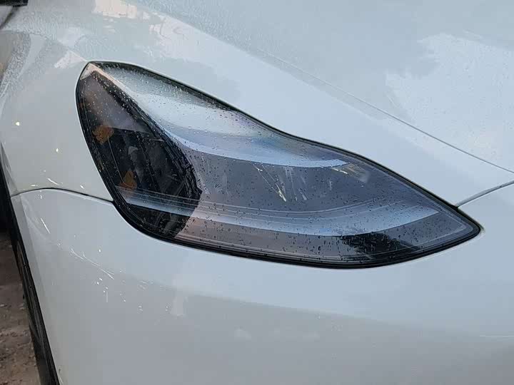 Фото 12 - Tesla Model Y