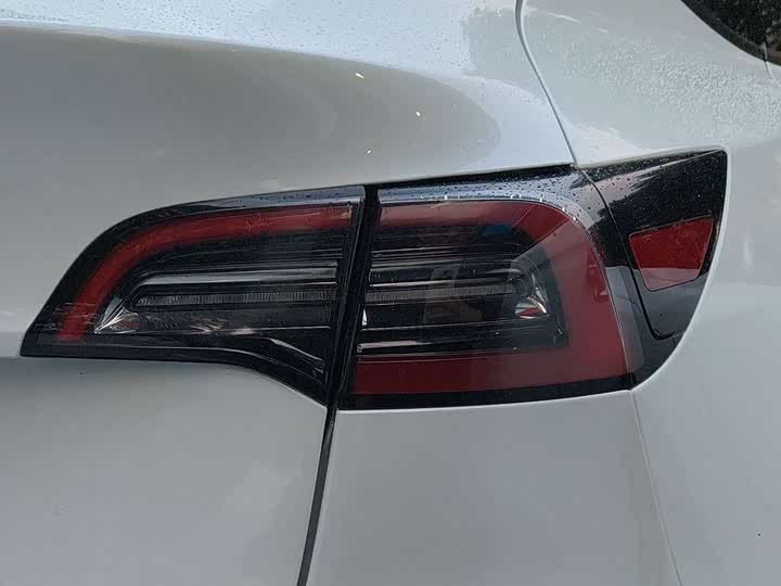 Фото 16 - Tesla Model Y