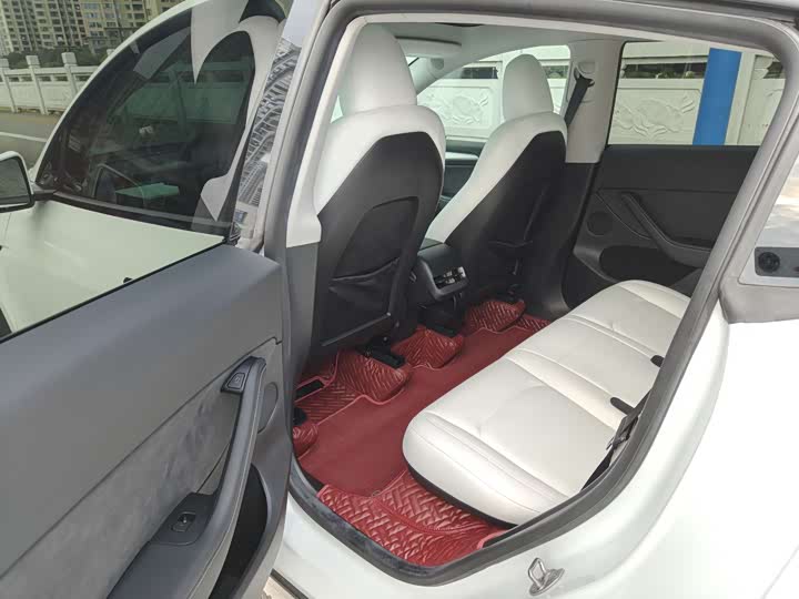 Фото 9 - Tesla Model Y